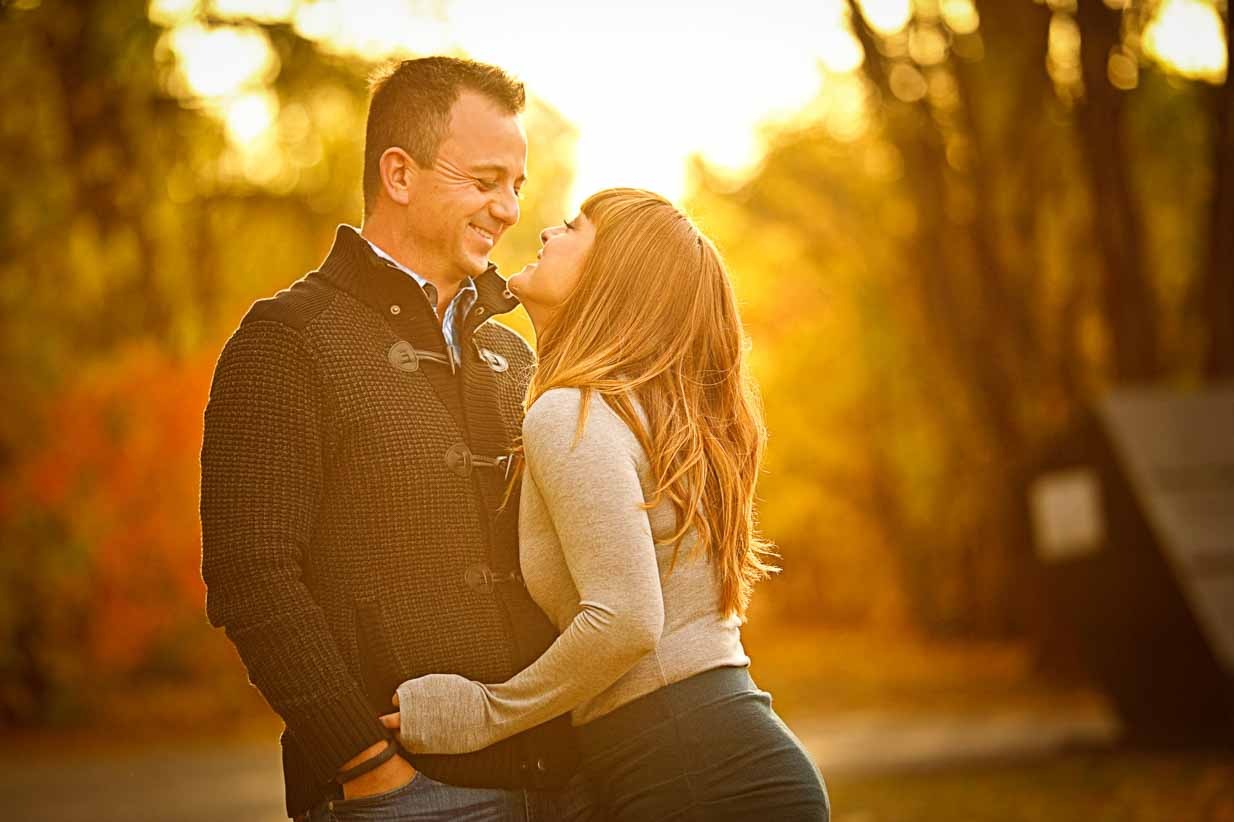 Kiss me in the Sunset | Calgary Family Photographer | SLIVER Photography