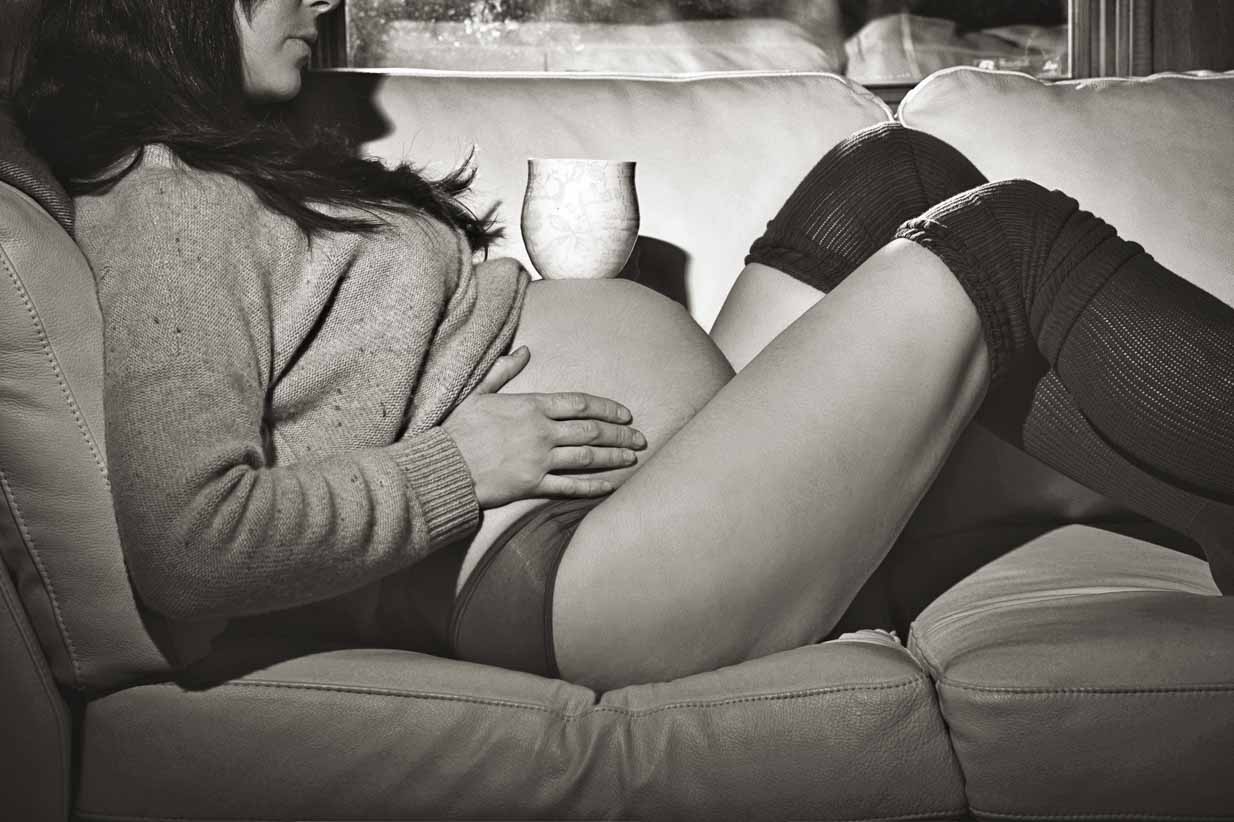 Morning Belly | Calgary Maternity Photographer | SLIVER Photography