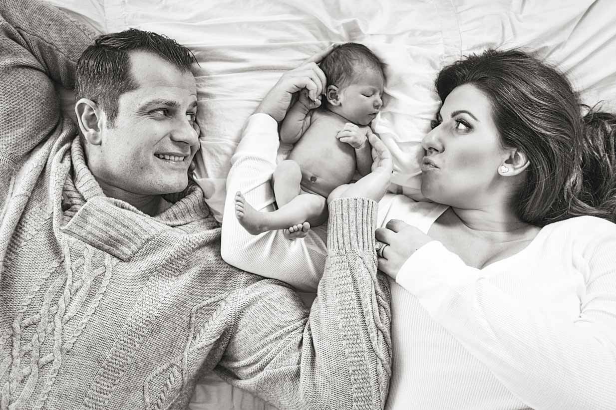 Parent wtih Newborn | Calgary Newborn Photographer | SLIVER Photography