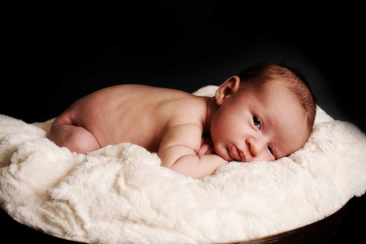 Newborn portrait | Calgary Newborn Photographer | SLIVER Photography