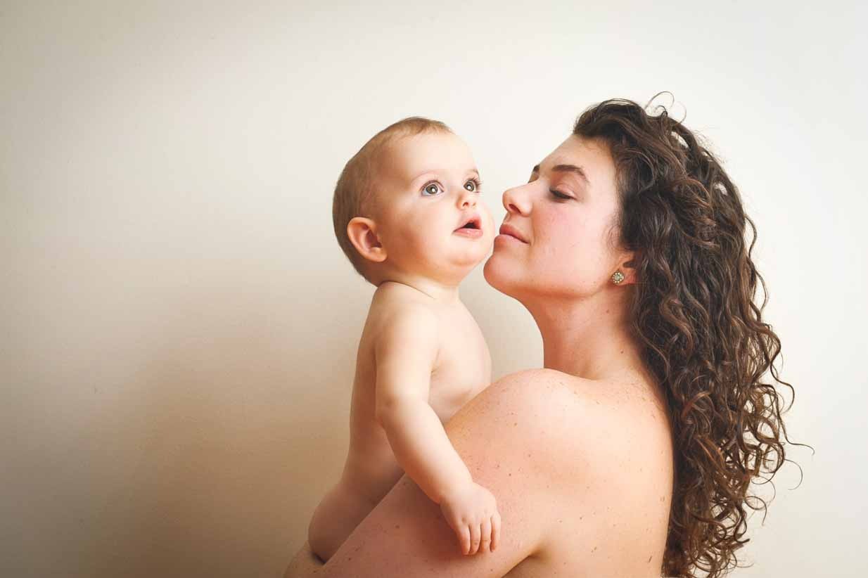 Mom and Baby | Calgary Newborn Photographer | SLIVER Photography