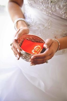 Chinese Red Envelope | Destination Wedding Photographer | SLIVER Photography